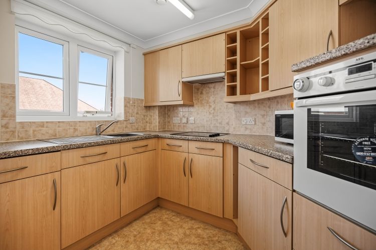 Property photo 3 of 8 336568