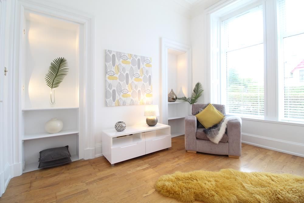 Property photo 2 of 10 Lounge Alt