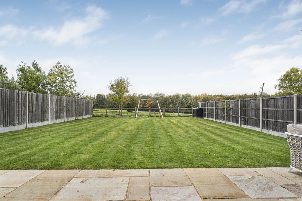 Property photo 3 of 41