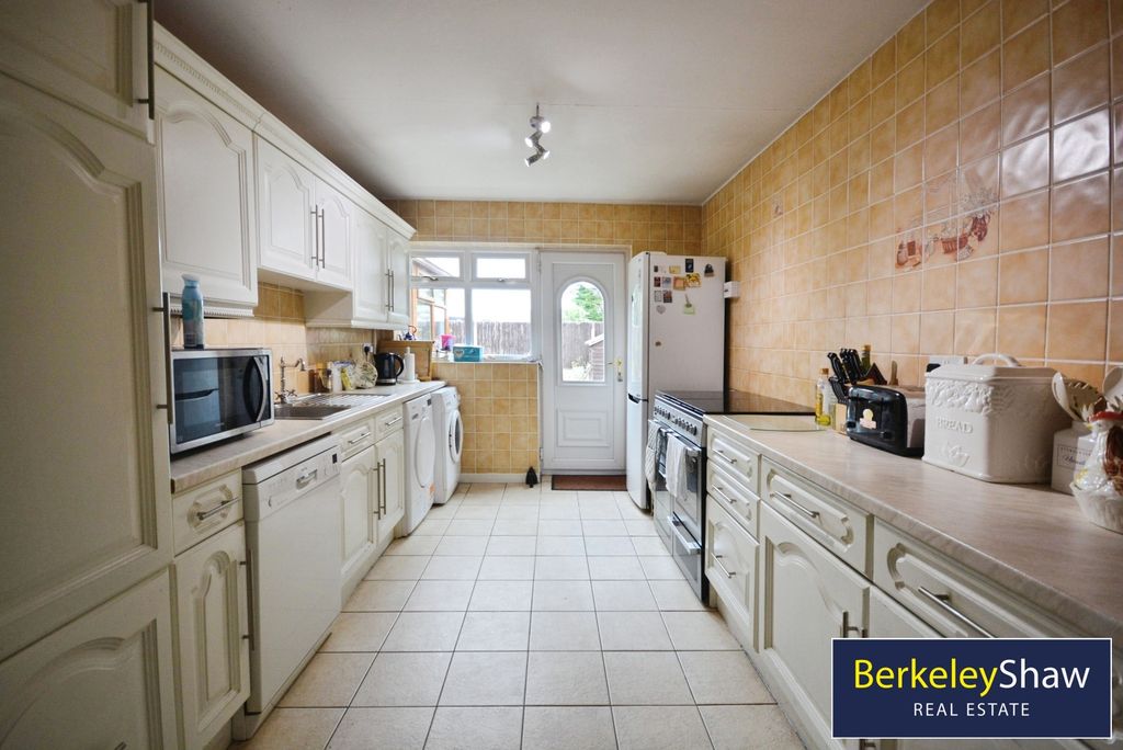 Property photo 2 of 13 Kitchen
