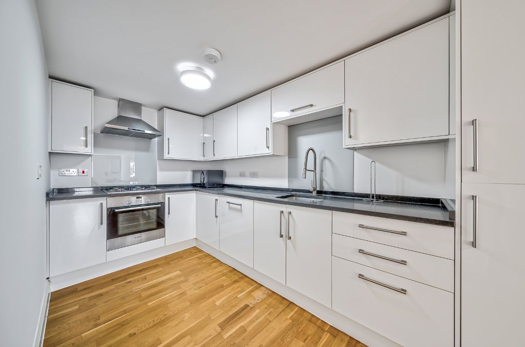 Property photo 3 of 20 Picture No. 05