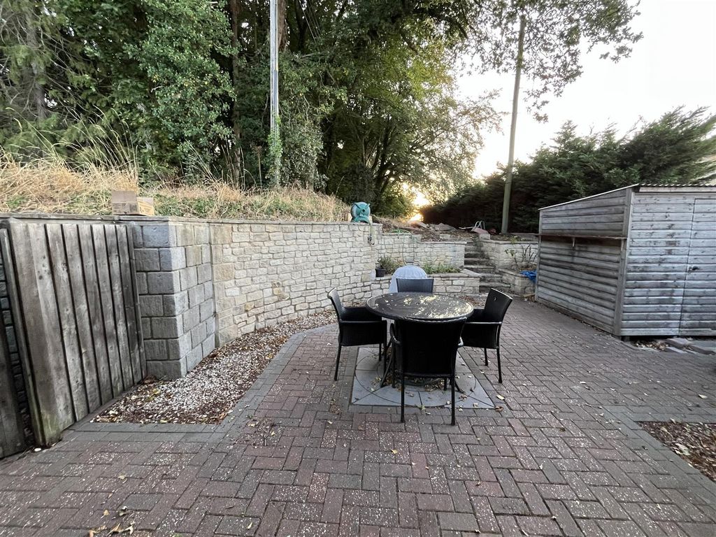 Property photo 3 of 18