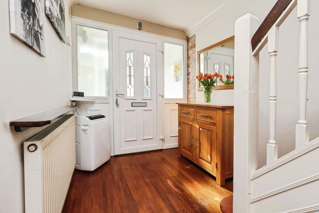 Property photo 2 of 19 Pbox-Img.Jpg