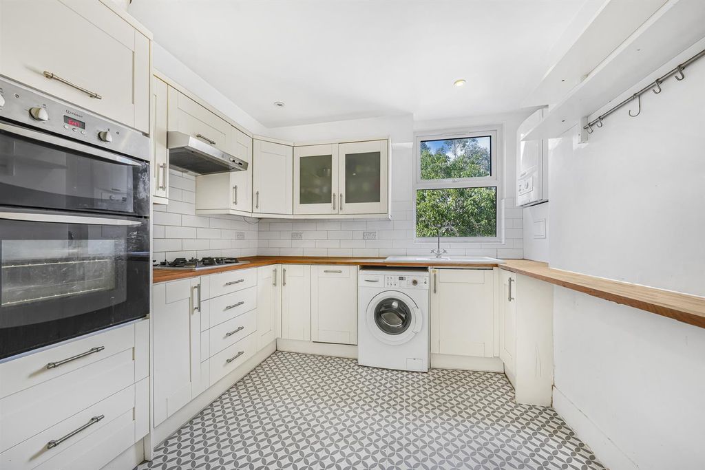Property photo 2 of 16 Kitchen