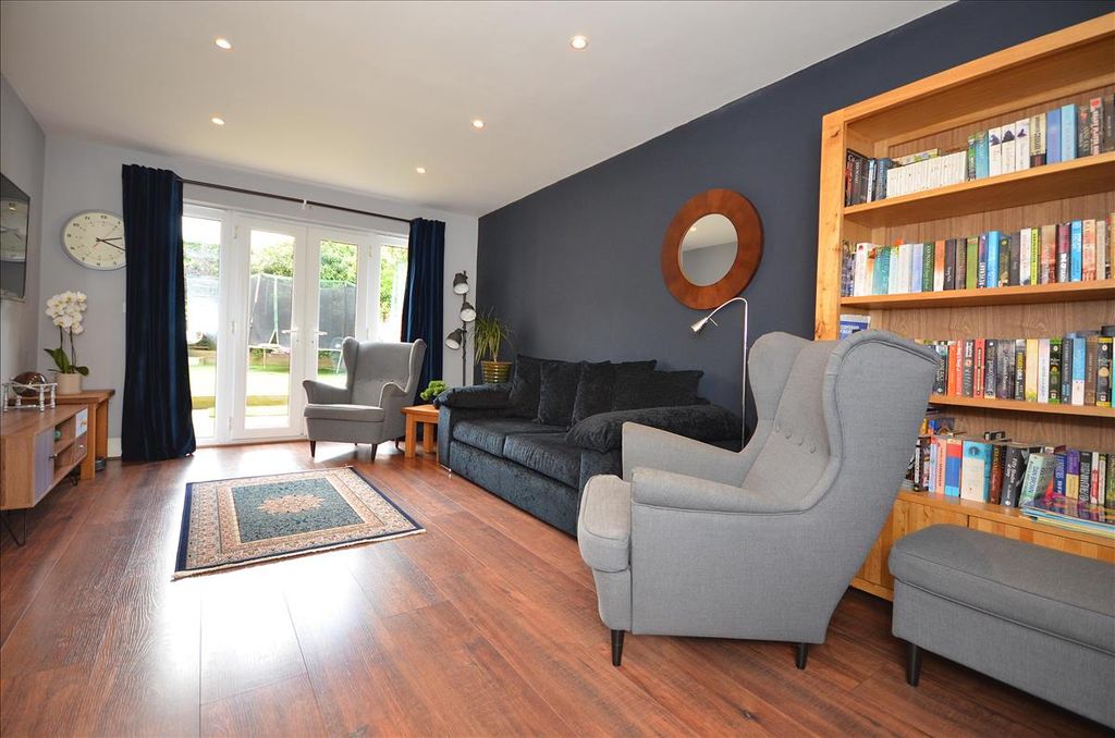 Property photo 3 of 22