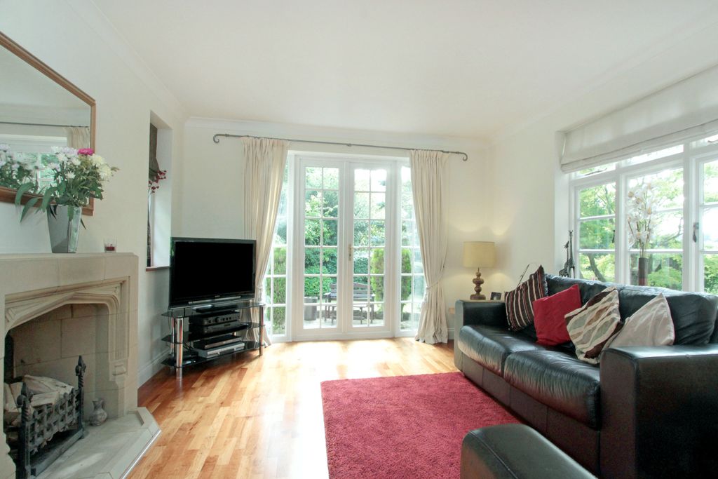 Property photo 3 of 16