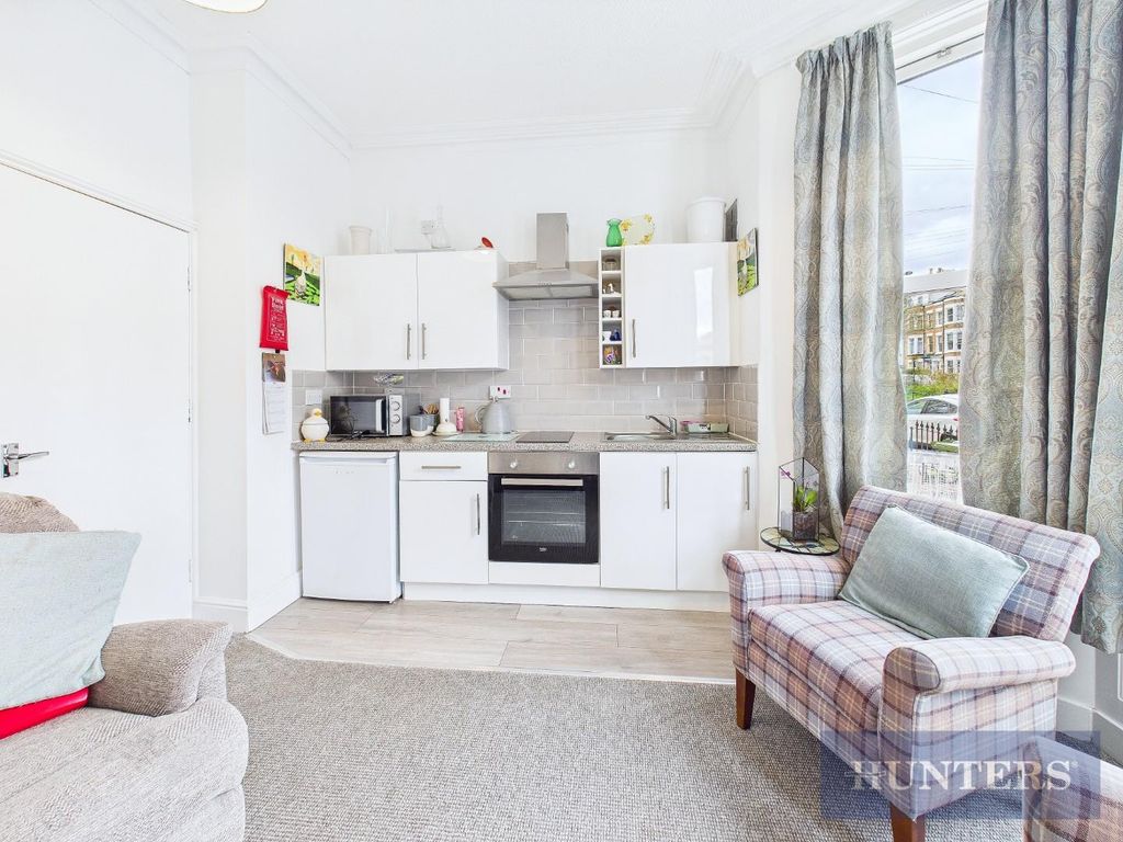 Property photo 3 of 10 Cam05316G0-Pr0050-Still007.Jpg