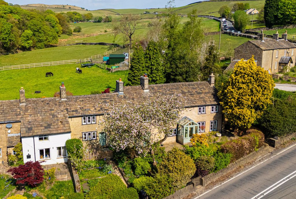 Property photo 2 of 48