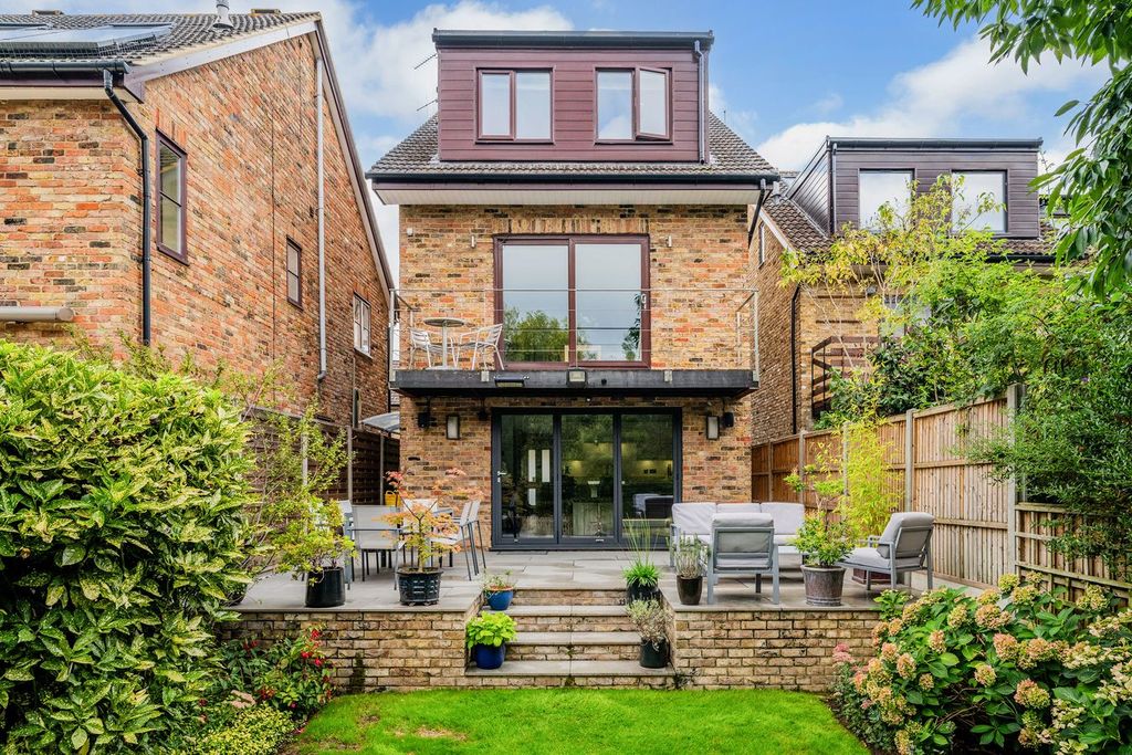 Property photo 1 of 19