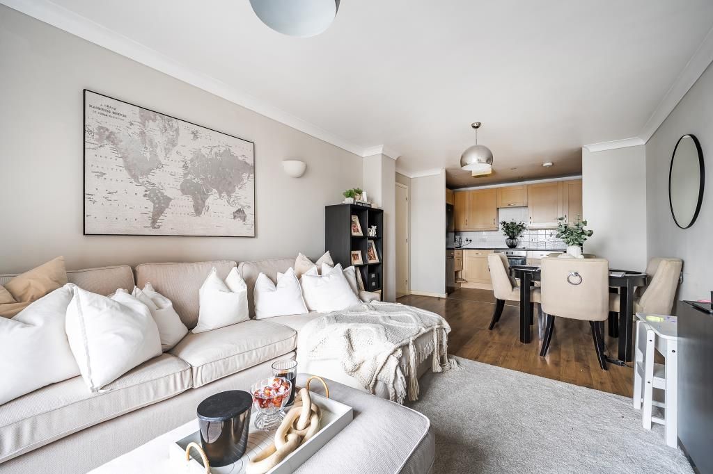 Property photo 2 of 20 Living Area