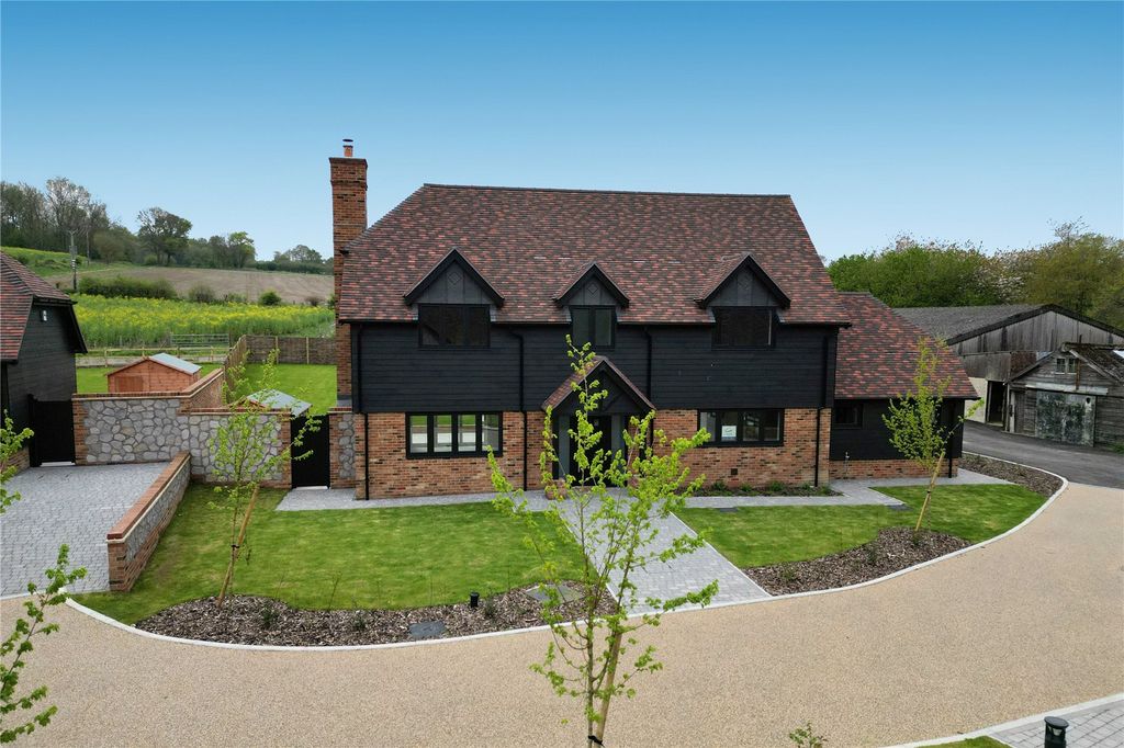 Property photo 1 of 13 Ivy House