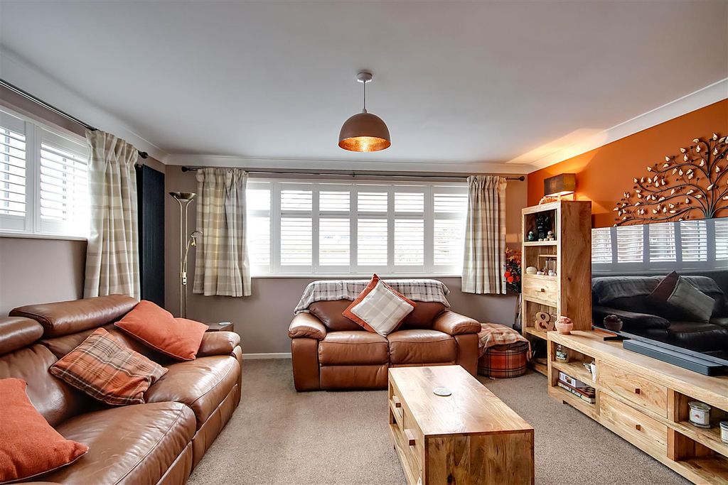 Property photo 2 of 19 Img_9071-Img_9073.Jpg