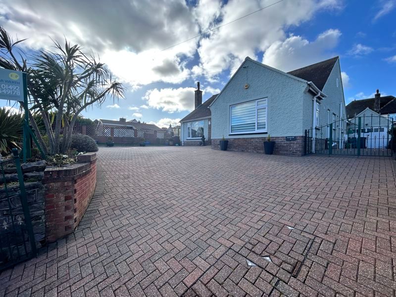 Property photo 1 of 32 Photo 3