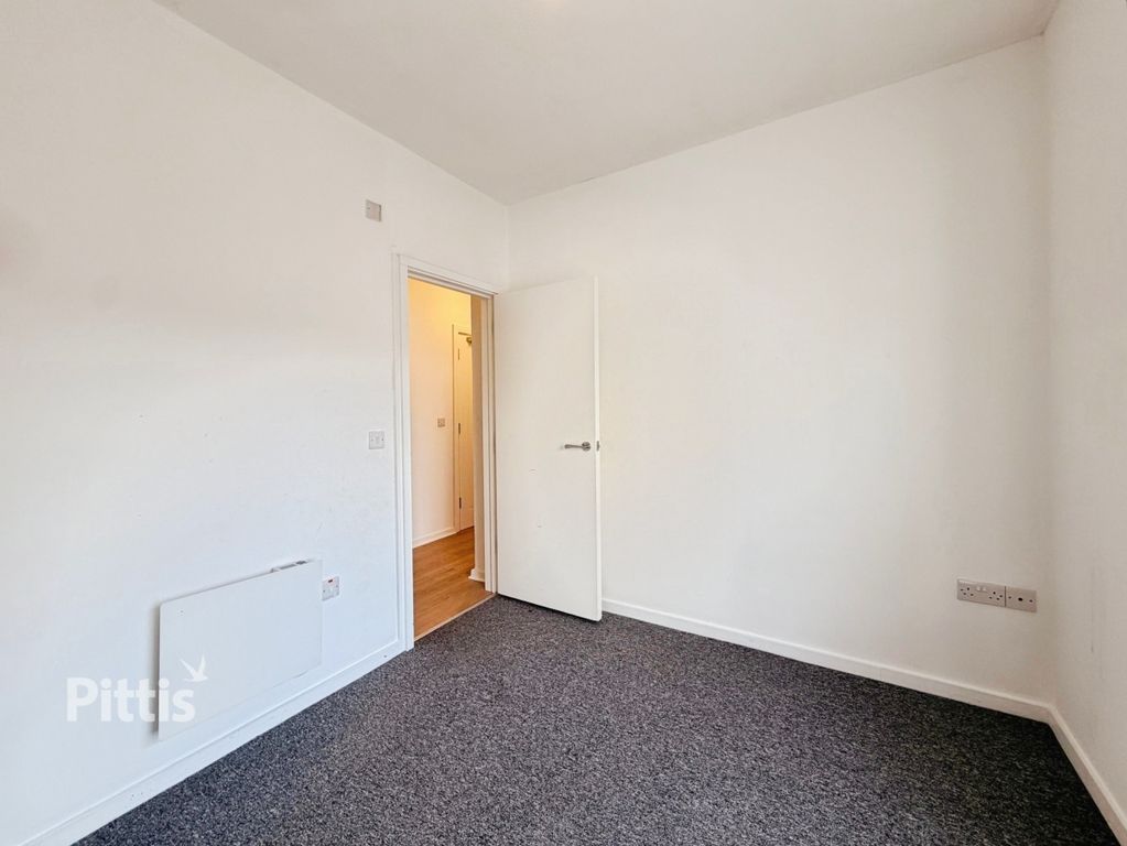 Additional image 8 of 2 bed flat to rentPyle Street, Newport PO30