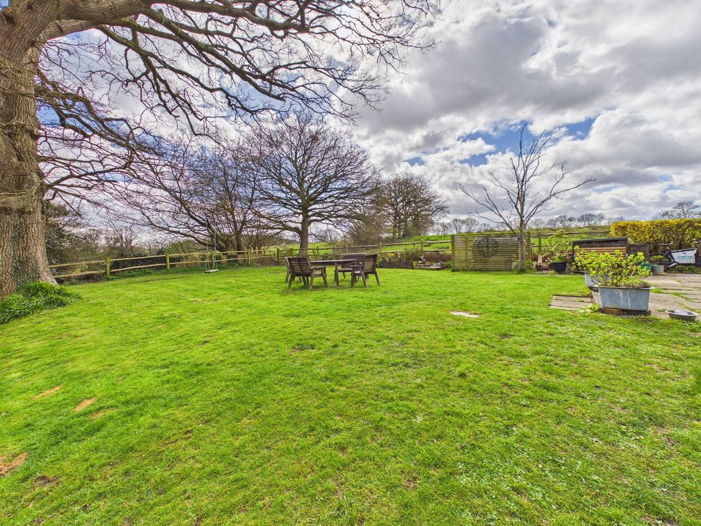 Property photo 2 of 21