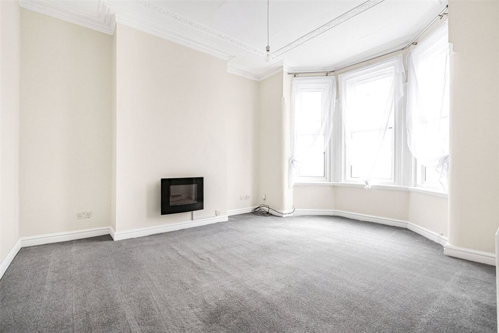 Property photo 2 of 19 Picture No. 02