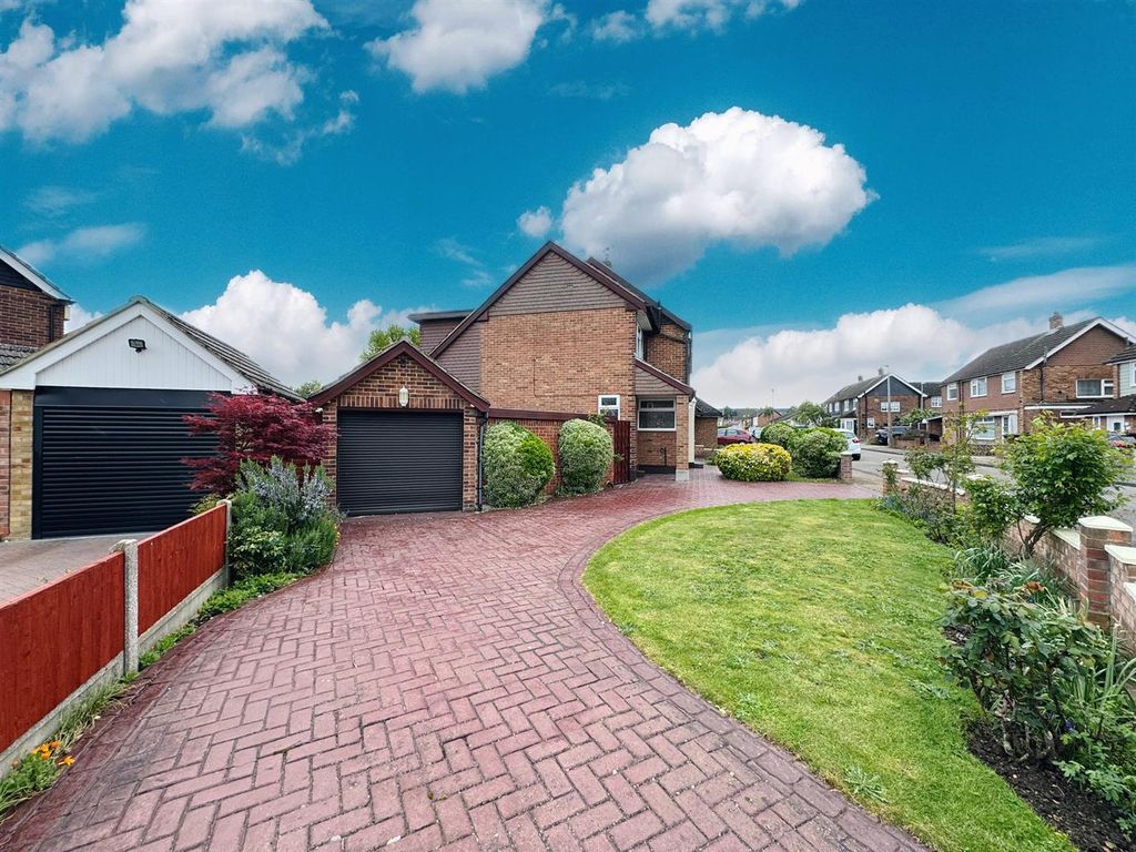 Property photo 3 of 57