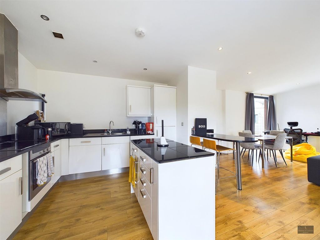 Property photo 3 of 10 Cam02887G0-Pr0166-Still013.Jpg