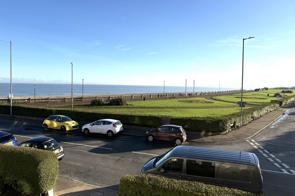 Property photo 2 of 8 Gallery