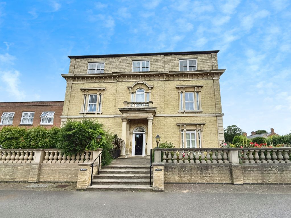 Property photo 1 of 29