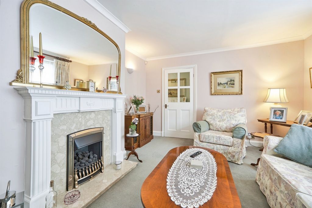 Property photo 2 of 19