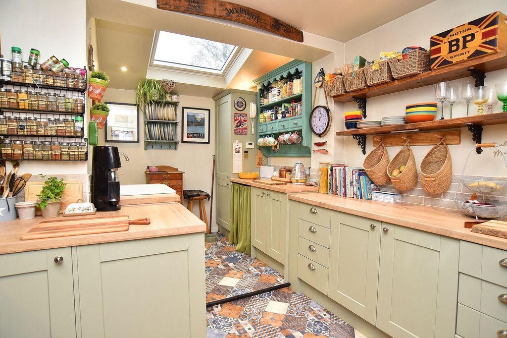 Property photo 3 of 16