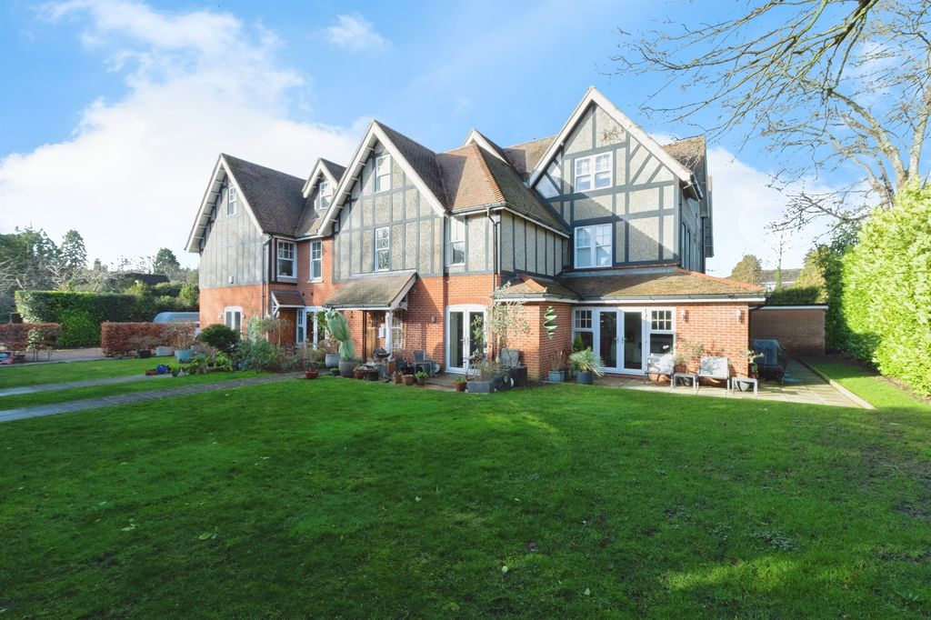 Property photo 1 of 24