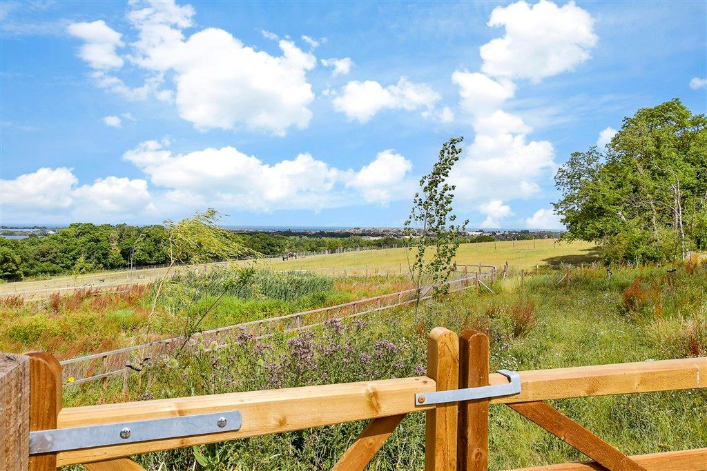 Property photo 1 of 17 Surrounding Area