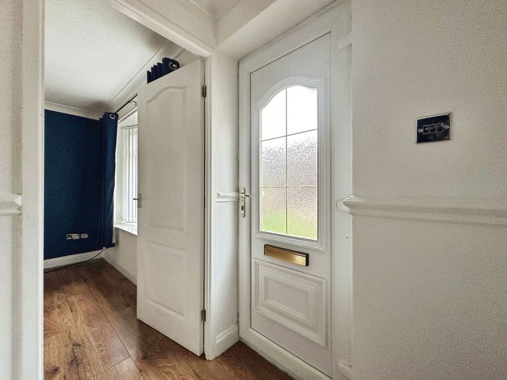 Property photo 2 of 28