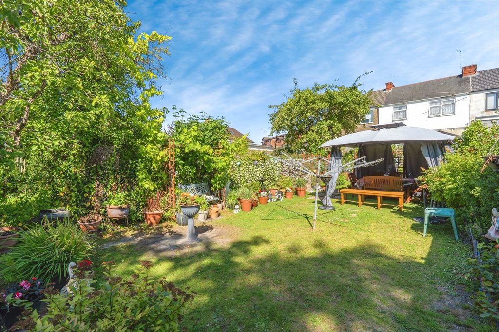 Property photo 3 of 17 Picture No. 33
