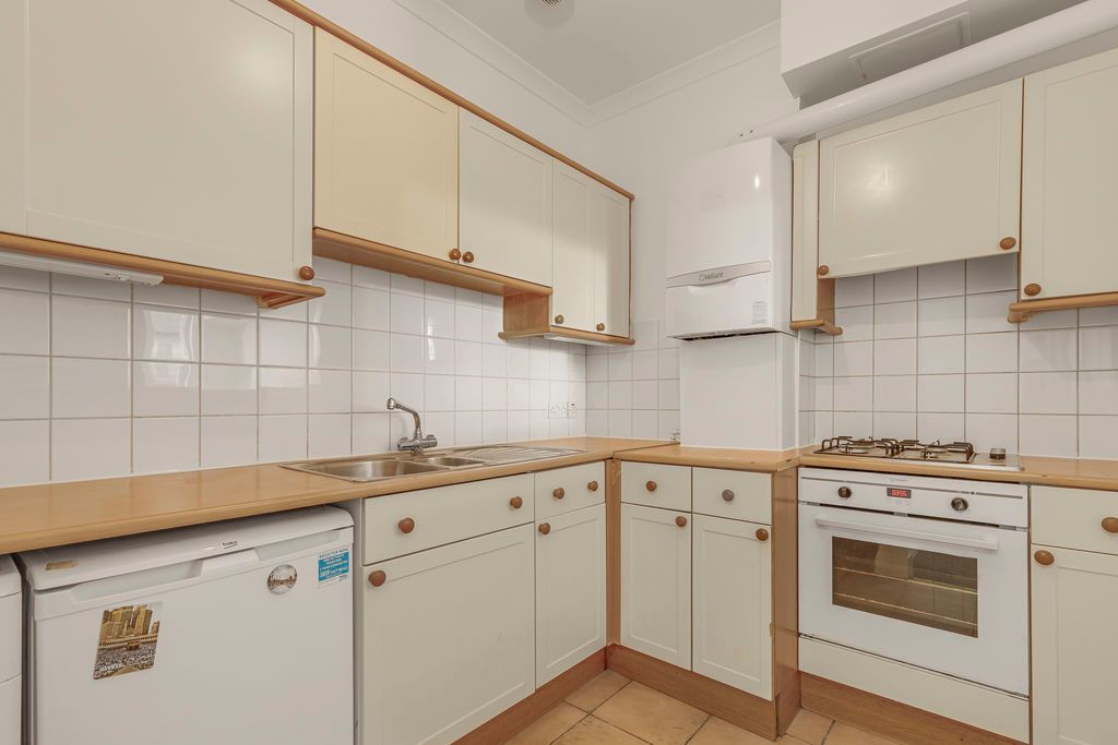 Property photo 3 of 17 Photo 8