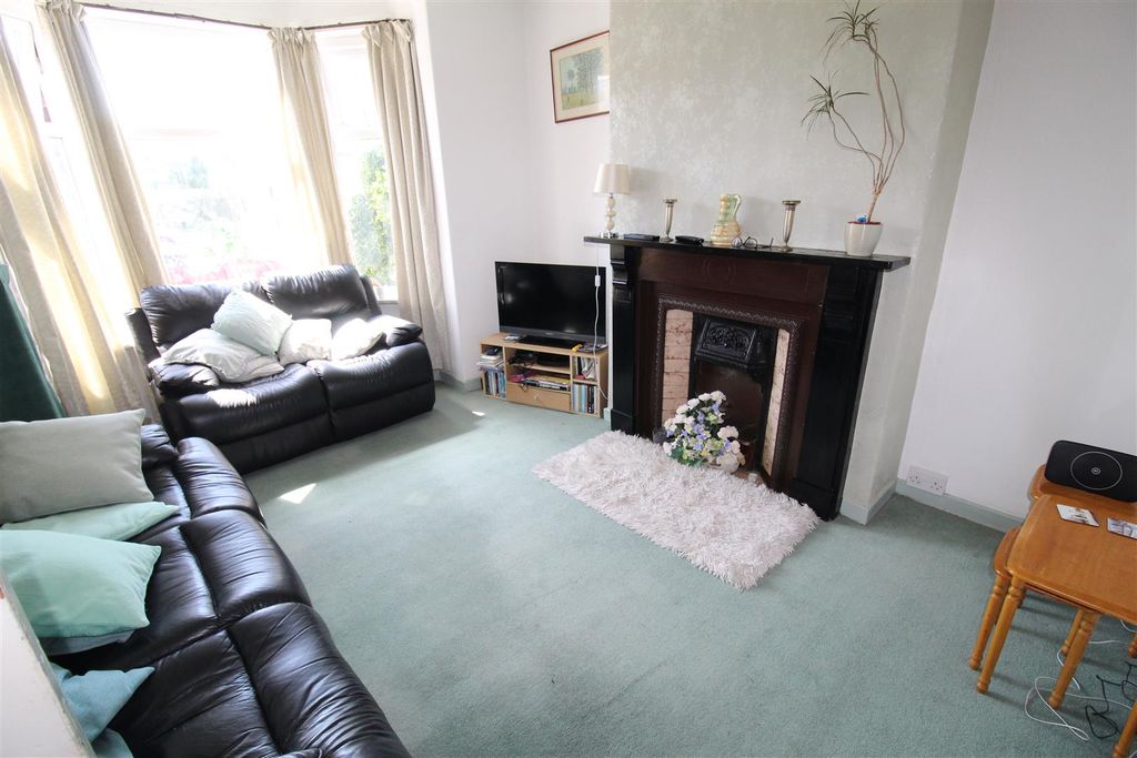Property photo 2 of 12 Img_1064.Jpg