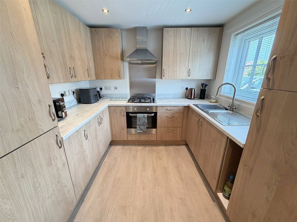 Property photo 3 of 14 Picture No. 06