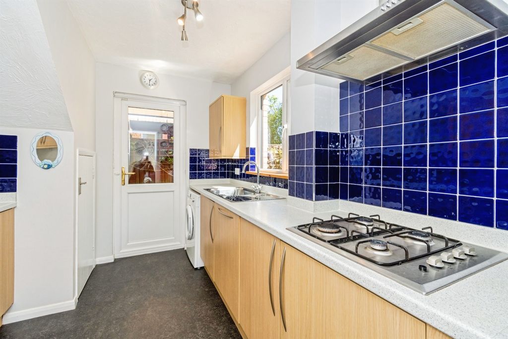 Property photo 3 of 18