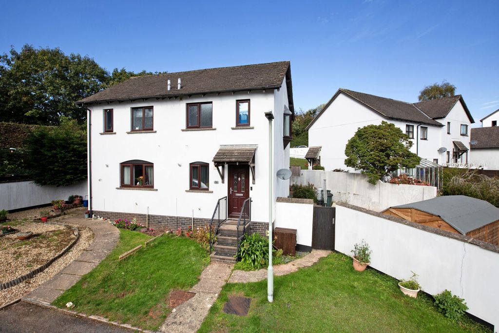 Property photo 1 of 11 Photo 1