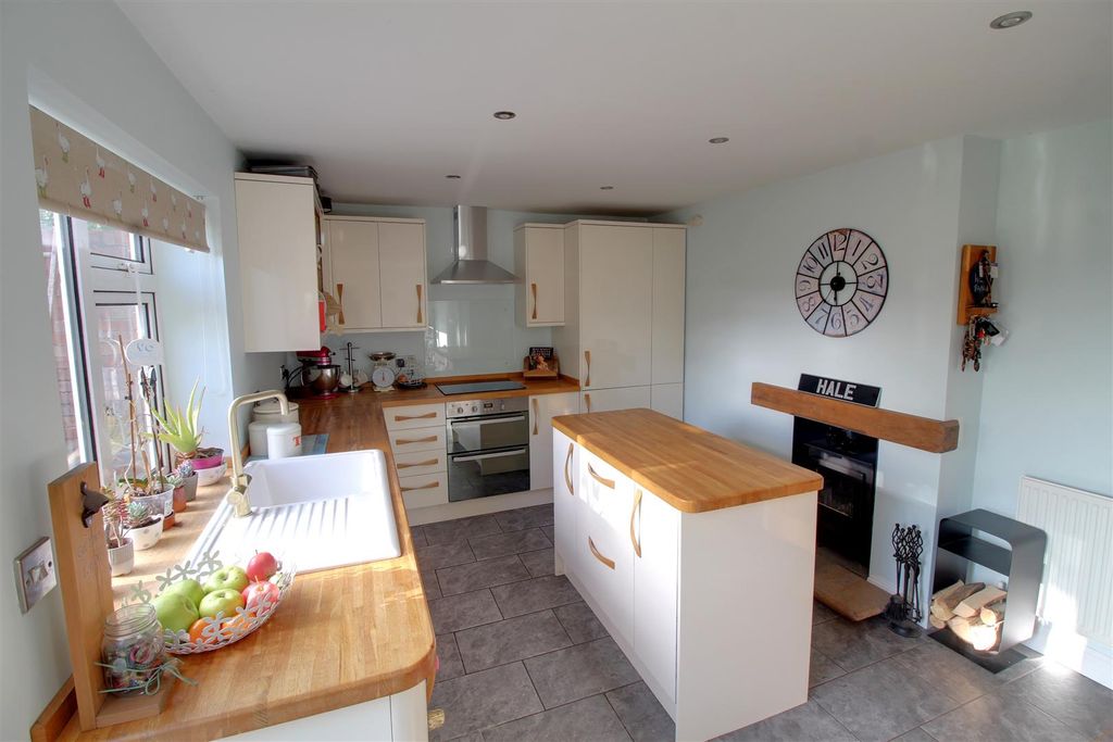 Property photo 2 of 14 Img_7438 - Copy-Img_7440 - Copy.Jpg