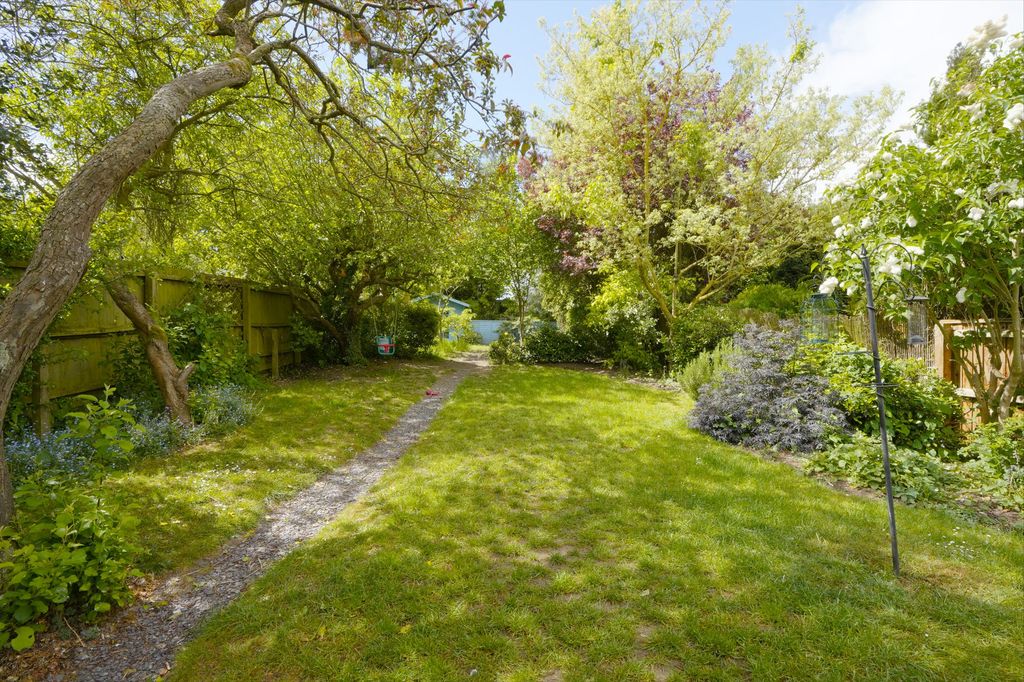 Property photo 2 of 21