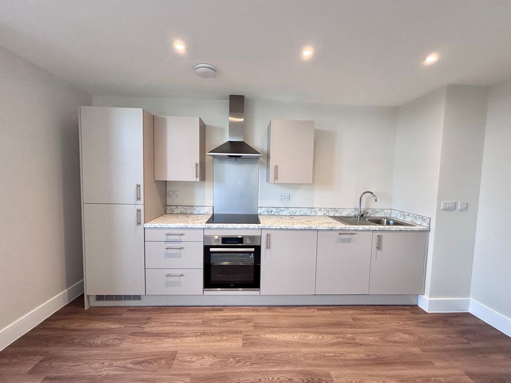 Property photo 2 of 6 Kitchen