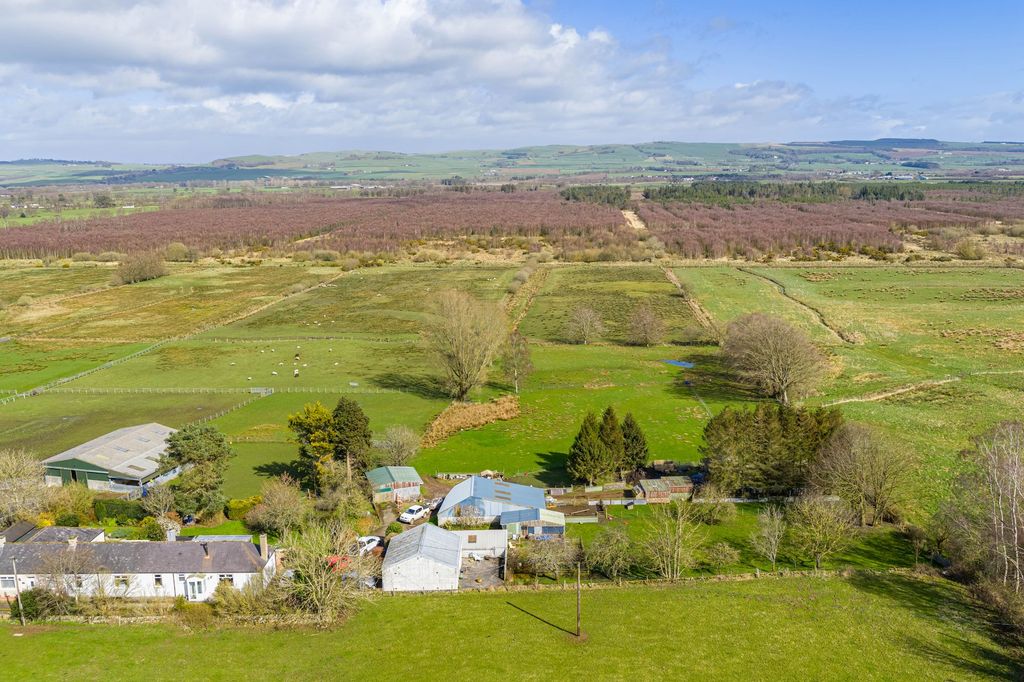 Property photo 2 of 41