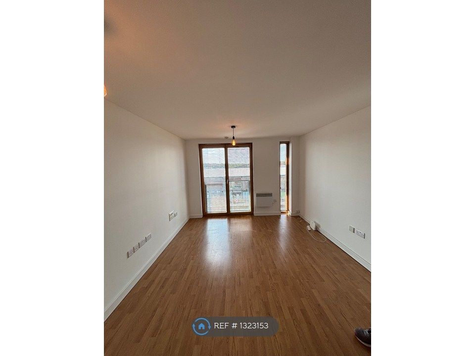 Property photo 3 of 6