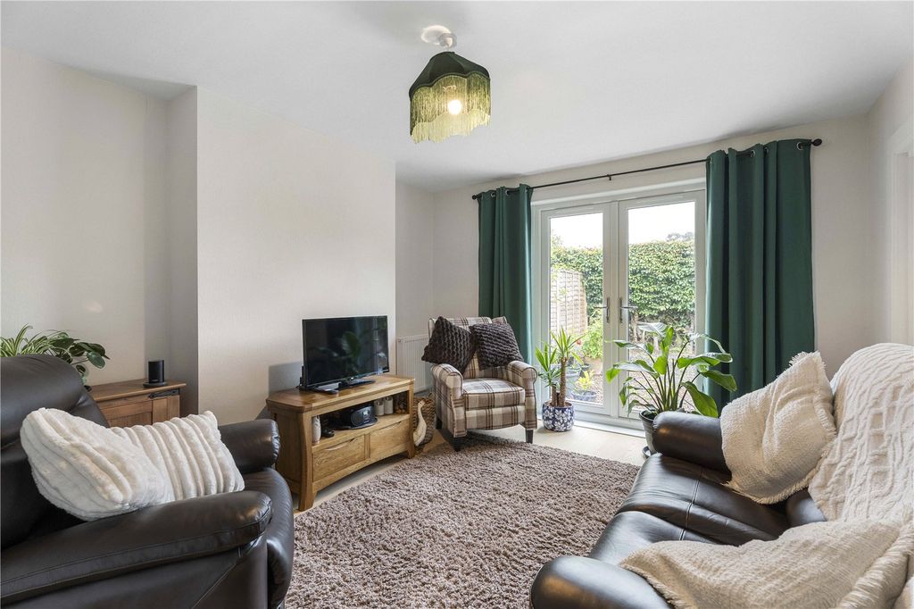 Property photo 2 of 16 Amisfield Place