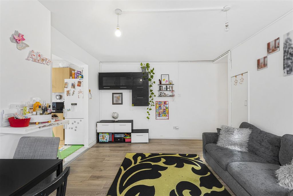 Property photo 3 of 19 3