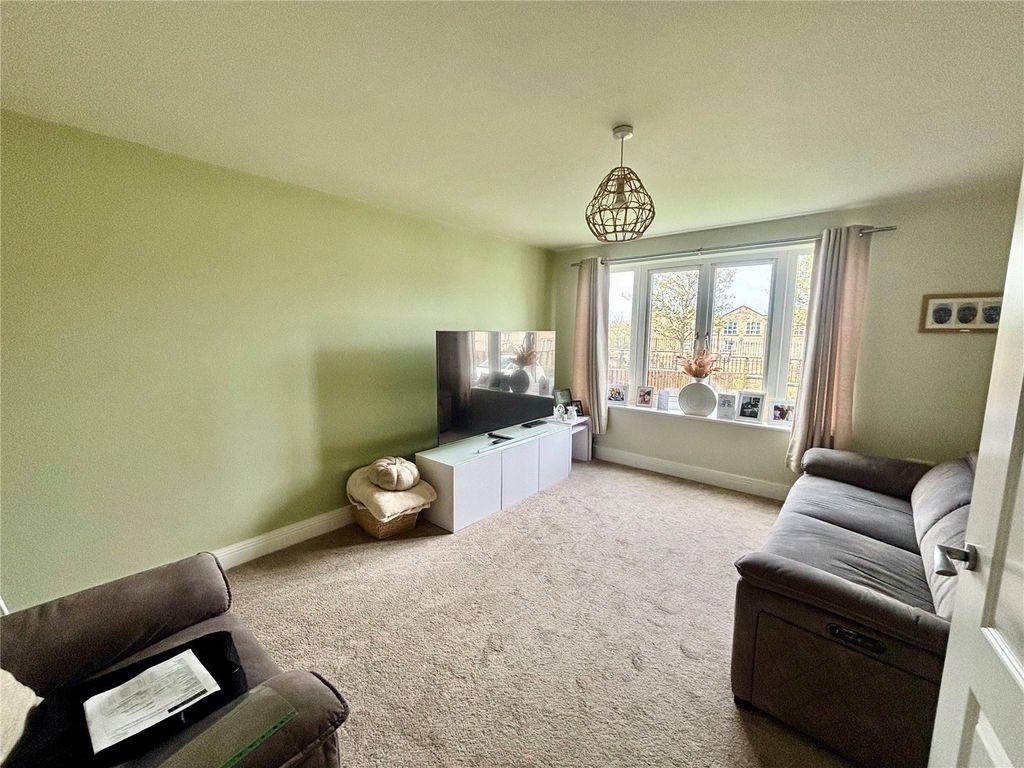 Property photo 3 of 14 Picture No. 12