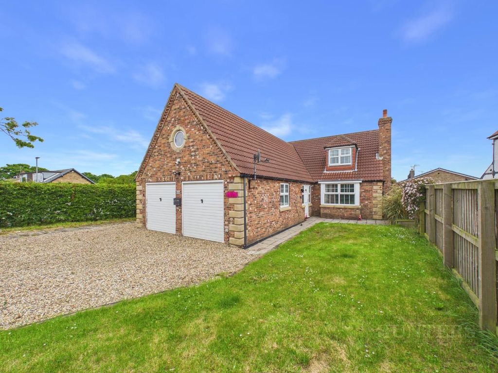 Property photo 1 of 30 Cam03463G0-Pr0115-Still044.Jpg