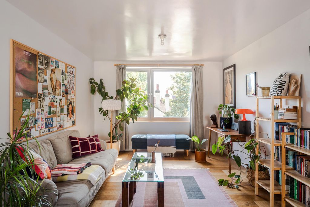 Property photo 1 of 18 19582850_N15_Highres.Jpg