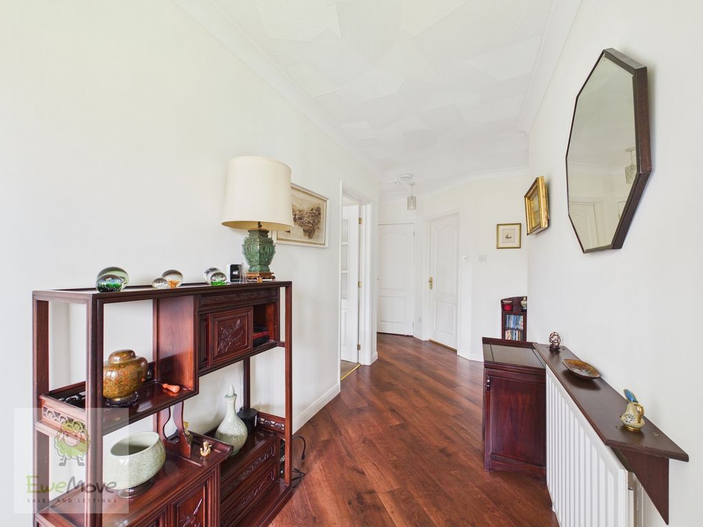 Property photo 2 of 22 Entrance Hall