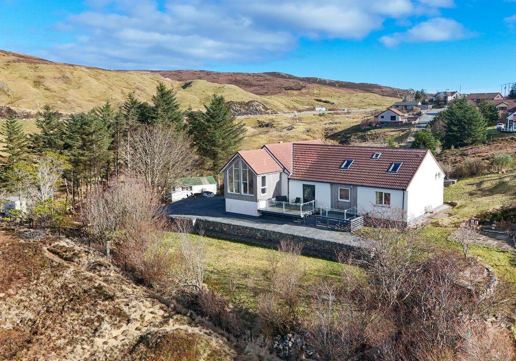 Property photo 2 of 74