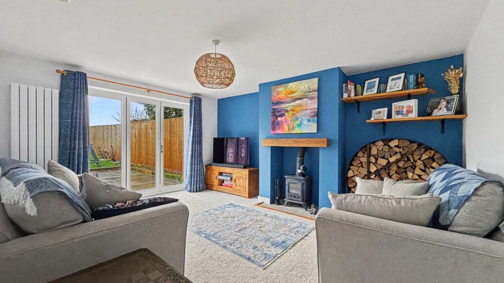 Property photo 3 of 27 4829165