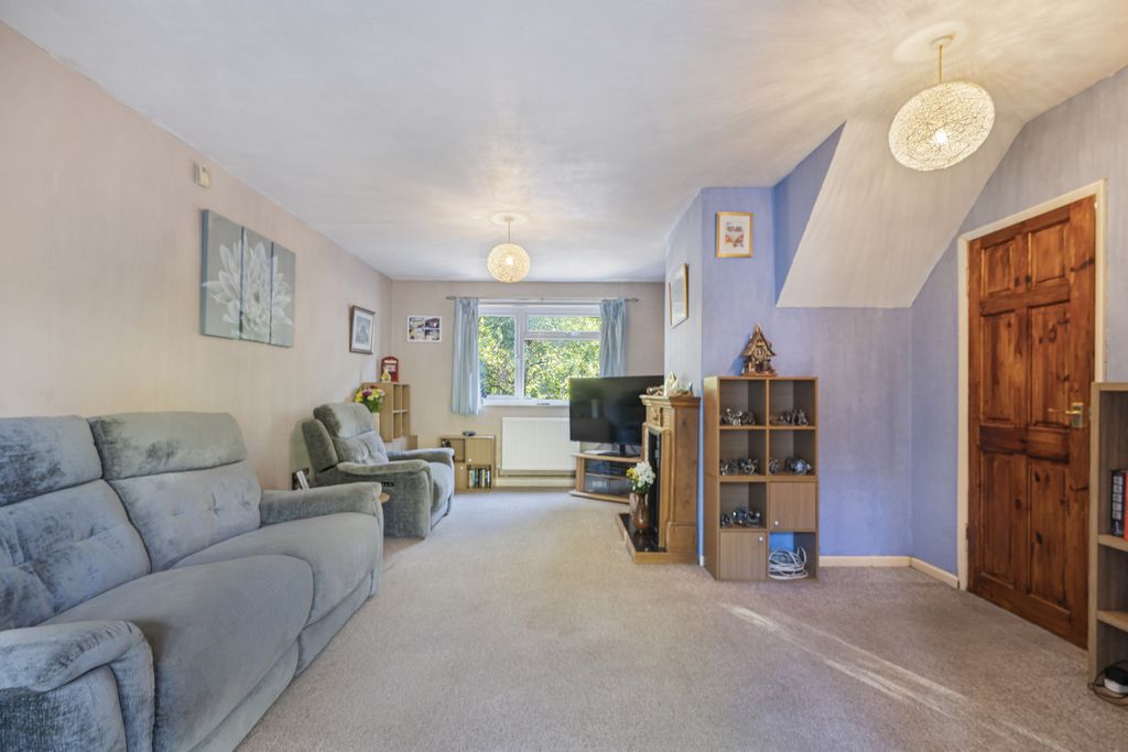 Property photo 3 of 16