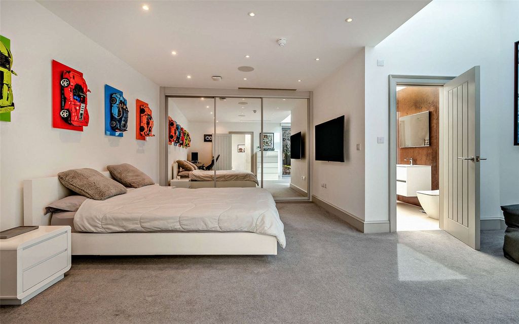 Additional image 20 of 5 bed detached house for saleCastle Moat House, 18 Drury Lane, Lincoln LN1